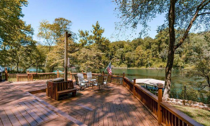 Wilburn House | 149 m² House ∙ 2 bedrooms ∙ 6 guests