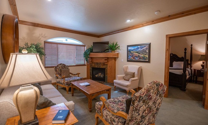 Zermatt Villa | 15 Mins to Park City: Charming 2B2B Villa at Zermatt Resort and Spa in Midway