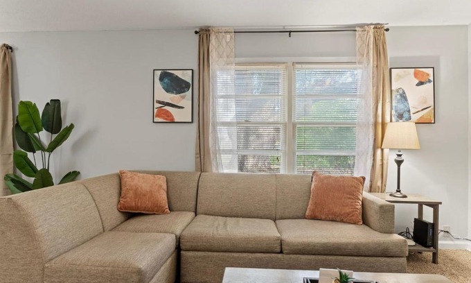 Montgomery House | 15 Minutes from Downtown Welcome to Woodbridge