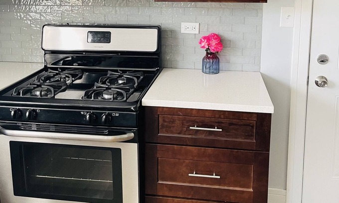 Washington Heights Apartment | 15 minutes from Grant Park