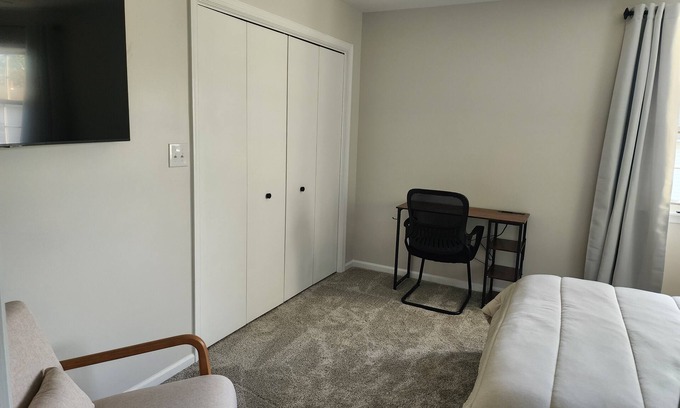Milton House | 15 minutes to Rehoboth Beach, 20 minutes from three sports complexes Game Room .