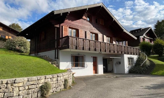 Les Charbonnieres Apartment | 150 m² Apartment ∙ 4 bedrooms ∙ 8 guests