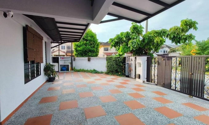 Usj 6 House | 150 m² Bungalow ∙ 4 bedrooms ∙ 15 guests