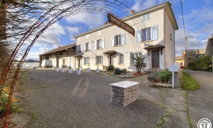 Vesines House | 150 m² Gîte ∙ 5 bedrooms ∙ 10 guests