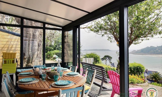 Perros-Guirec House | 150 m² Gîte ∙ 5 bedrooms ∙ 10 guests