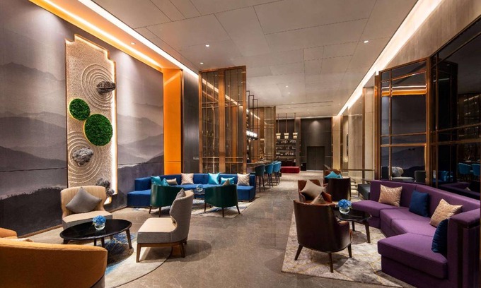 Longmen County Hotel | 150 m² Hotel ∙ 127 guests
