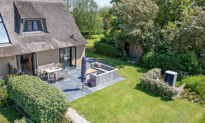 Municipality of Texel House | 150 m² House ∙ 2 bedrooms ∙ 4 guests
