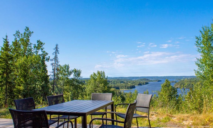 Granna House | 150 m² House ∙ 3 bedrooms ∙ 8 guests
