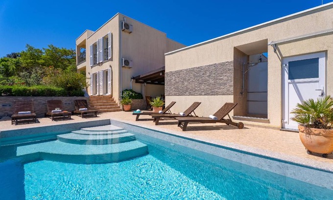 Cove Donja Krusica (Donje selo) House | 150 m² House ∙ 6 bedrooms ∙ 10 guests