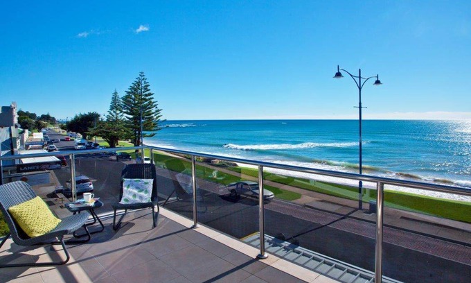 Penguin Resort | 150 m² Resort ∙ 2 bedrooms ∙ 6 guests