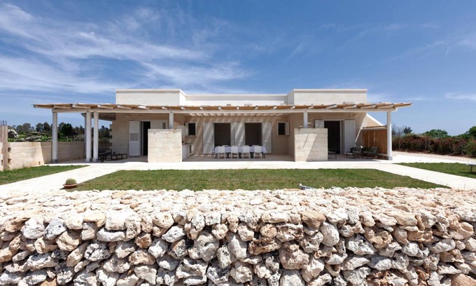 Otranto Villa | 150 m² Villa ∙ 5 bedrooms ∙ 12 guests