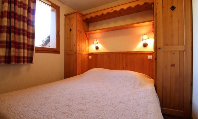 Val Cenis Apartment | 150m from shops, 3rd floor, view mountain, fitness, swimming pool, balcony, tv, ski locker, 30m²