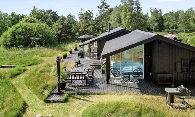 Bratten Strand Cottage | 150m to beach, Indoor Pool, Fireplace, Undisturbed Privacy, Private Cottage