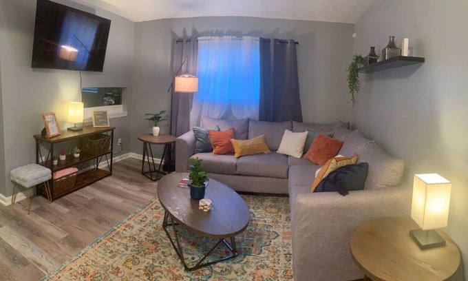 Middletown Condo | 1520 B Bonita · Two BDRM Apartment in Middletown w Private Laundry