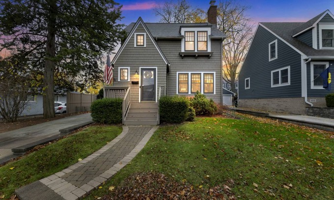 Ann Arbor House | 156 m² House ∙ 3 bedrooms ∙ 6 guests
