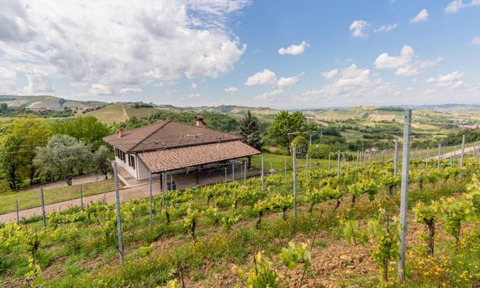 Neive House | 160 m² House ∙ 4 bedrooms ∙ 8 guests