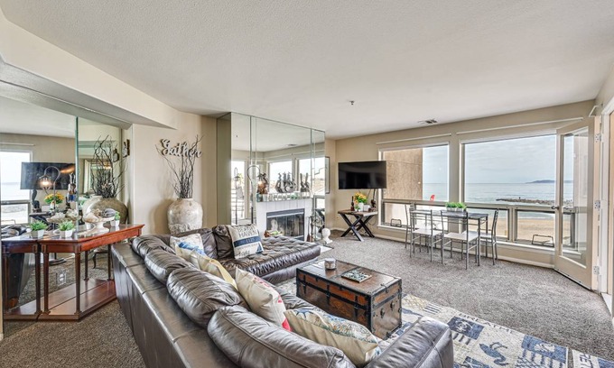 Imperial Beach Apartment | 163 m² Apartment ∙ 2 bedrooms ∙ 7 guests