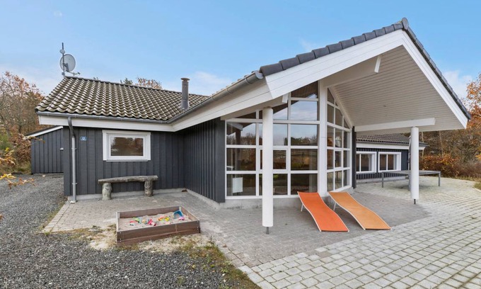 Fjellerup Strand House | 163 m² House ∙ 4 bedrooms ∙ 11 guests