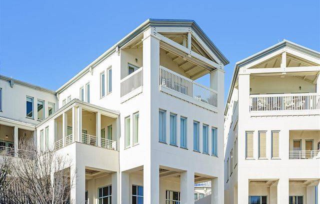 Seaside Condo | 166 m² Condo ∙ 2 bedrooms ∙ 6 guests
