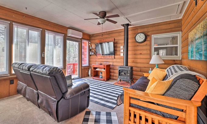 East Stroudsburg House | 167 m² House ∙ 3 bedrooms ∙ 10 guests