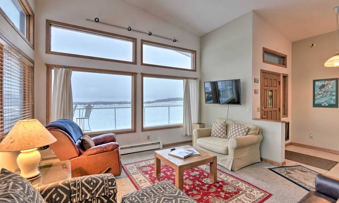 Huffman - O' Malley House | 167 m² House ∙ 3 bedrooms ∙ 8 guests