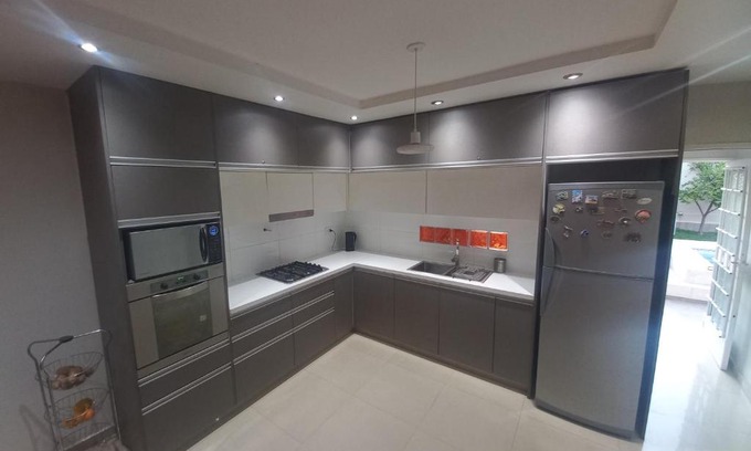 Mendoza House | 1670 House