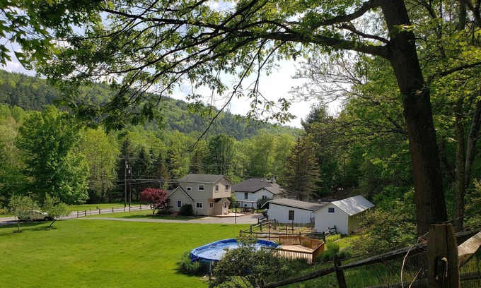 Rowland Villa | 17 Acres of Rustic River Villa - Ski and FlyFishing Heaven for 22 Guests