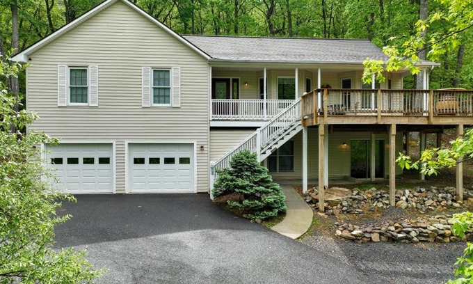Massanutten House | 17-Seat Theater, Hot Tub and Game Room Ideal Home!