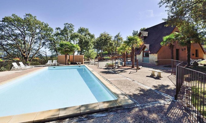 Loubressac House | 171 m² Gîte ∙ 4 bedrooms ∙ 10 guests