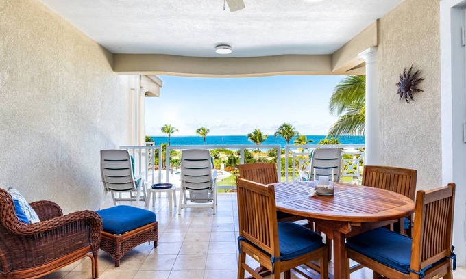 Grace Bay Condo | 172 m² Condo ∙ 2 bedrooms ∙ 5 guests