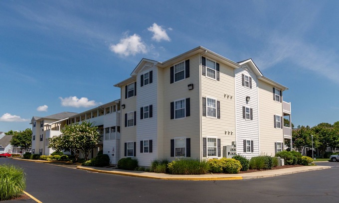 Lewes Condo | 17275-7 King Philip Way - Wonderful 2nd floor condo in the Reserves at Nassau