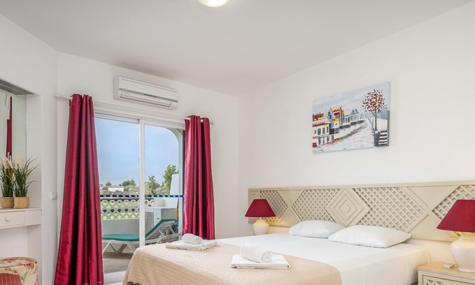 Branqueira Apartment | #174 T2 em Zona Tranquila by Home Holidays