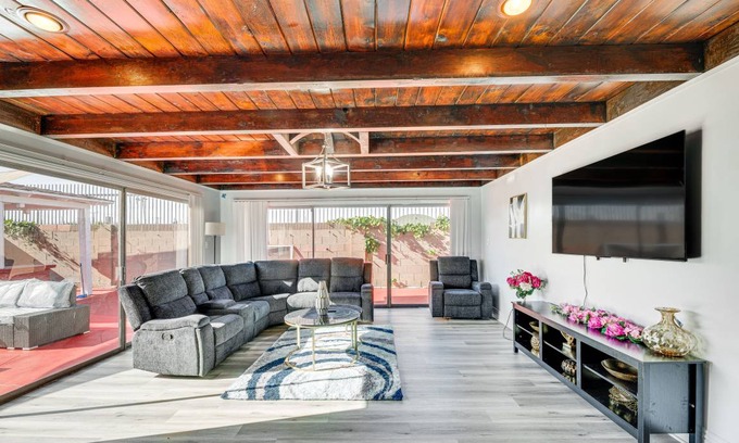 Compton House | 176 m² House ∙ 4 bedrooms ∙ 8 guests