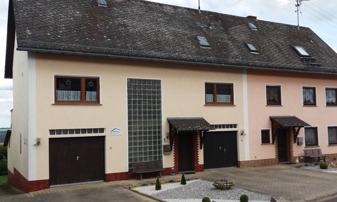 Niederburg House | 178 m² House ∙ 5 bedrooms ∙ 8 guests