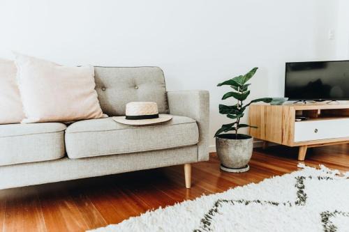 Sunshine Beach House | 18 Adams St The Beach Shack fabulous location close to the beach