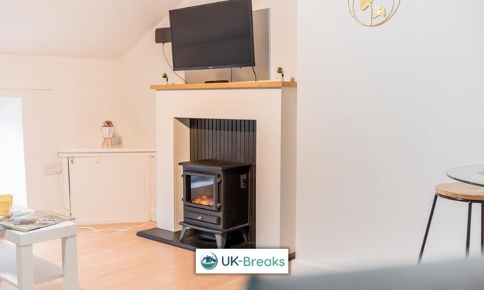 Egremont Apartment | 18 Main Street