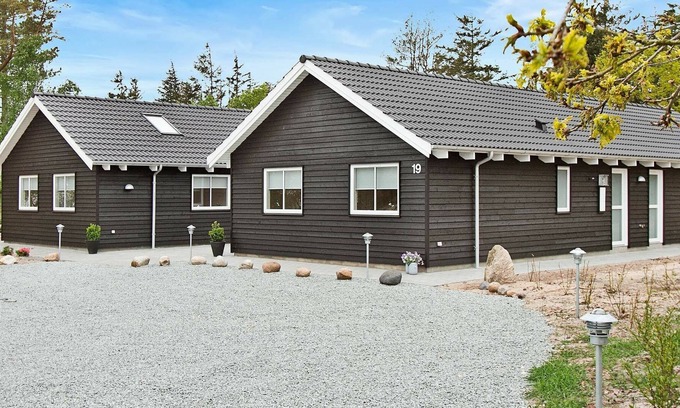 Henne House | 18 person holiday home in Henne