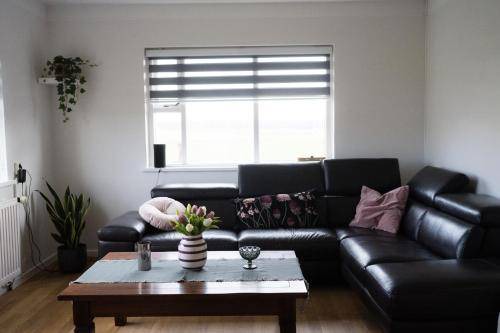 Husavik Apartment | 180 m² Apartment ∙ 4 bedrooms ∙ 8 guests