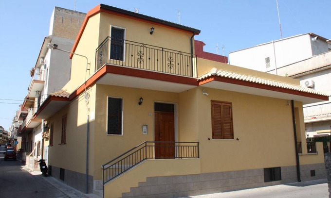 Pozzallo Apartment | 180 m² Apartment ∙ 4 bedrooms ∙ 8 guests