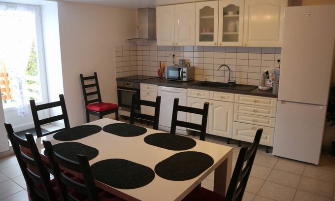 Fleville-Lixieres Cottage | 180 m² Cabin ∙ 3 bedrooms ∙ 6 guests