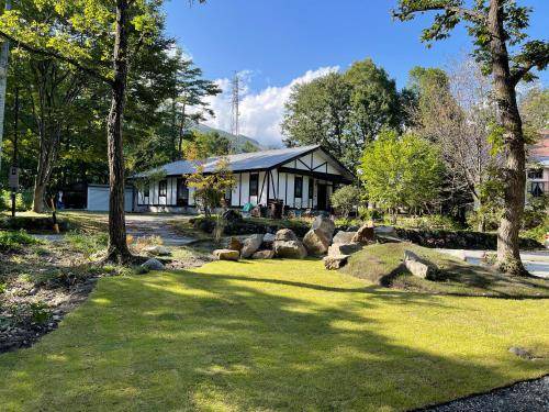 Hakuba Ski Chalet | 180 m² Chalet ∙ 4 bedrooms ∙ 10 guests