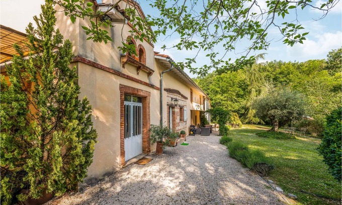 Marquefave House | 180 m² Farmhouse ∙ 3 bedrooms ∙ 6 guests