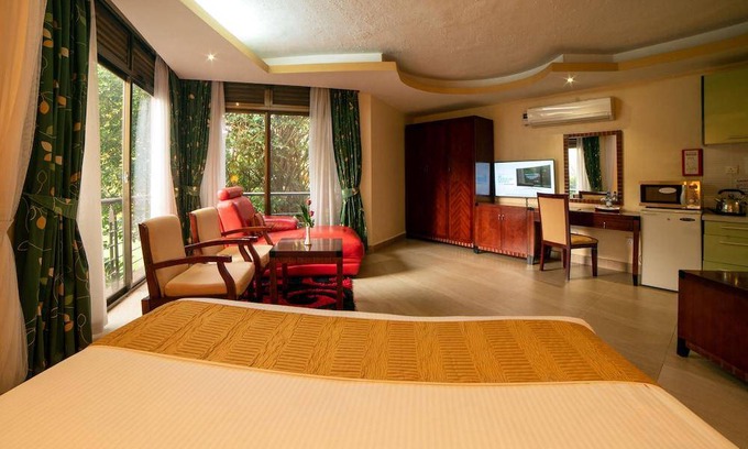 Bugolobi Hotel | 180 m² Hotel ∙ 3 bedrooms ∙ 6 guests