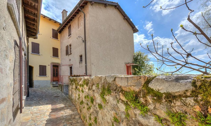 Aranno House | 180 m² House ∙ 2 bedrooms ∙ 6 guests
