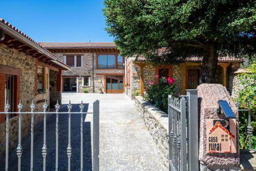 Pallide House | 180 m² House ∙ 5 bedrooms ∙ 10 guests