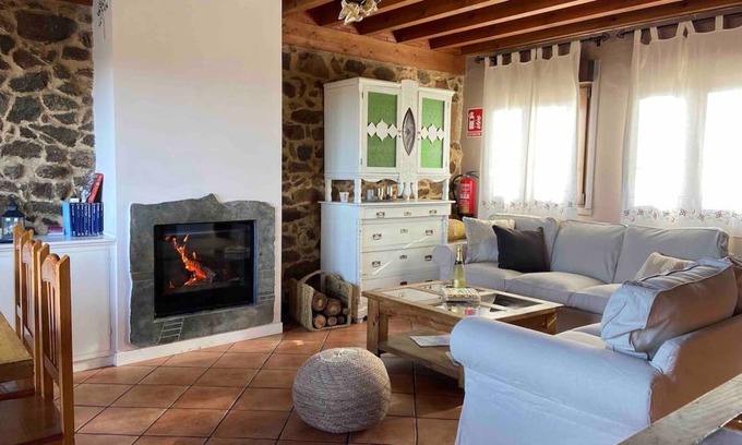 La Horcajada House | 180 m² House ∙ 5 bedrooms ∙ 10 guests