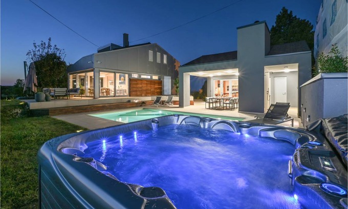 Gornji Kneginec House | 180 m² House ∙ 2 bedrooms ∙ 6 guests