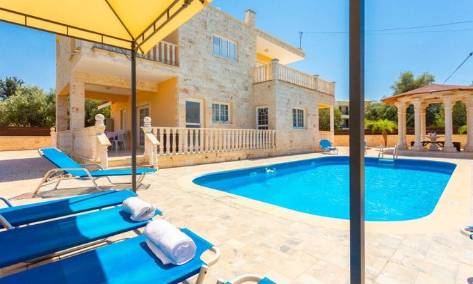 Prodromi Villa | 180 m² Villa ∙ 3 bedrooms ∙ 7 guests