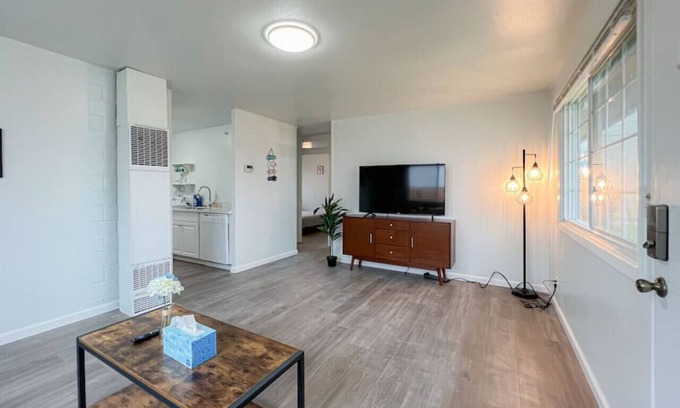 Renton House | 1801 Renton · Adorable 2b1b Suite in Renton