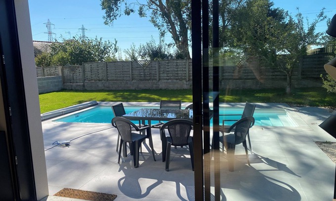 Lambezellec House | 180m2 family home with heated pool